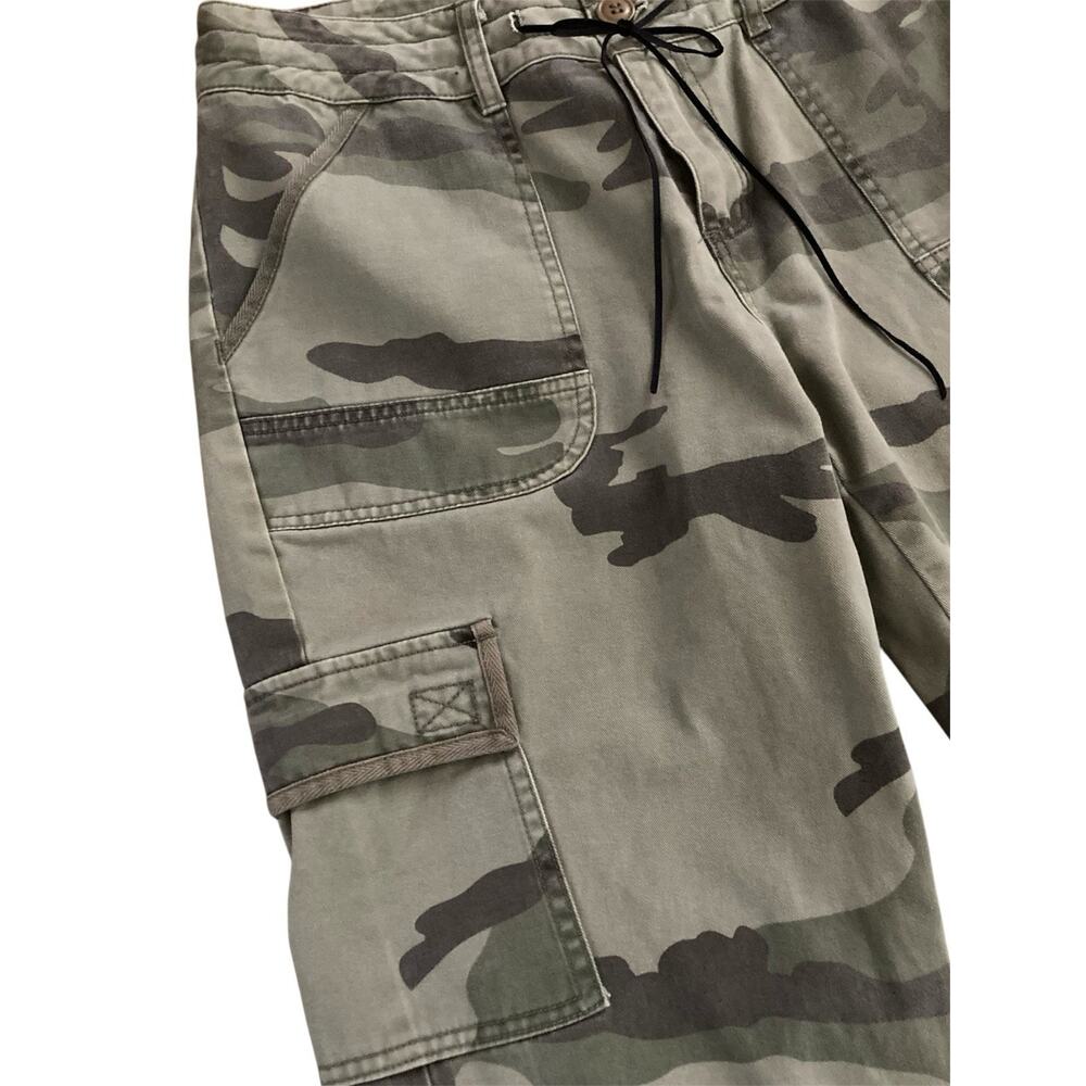 Vintage Y2k PB Basics Cotton Camo Low Rise Crop Cargo Capris Long Shorts Size M - Picture 6 of 8